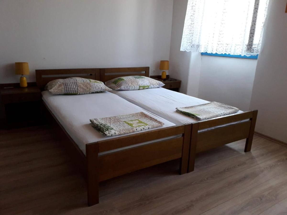 Hostel Flora Mali Lošinj Quarto foto